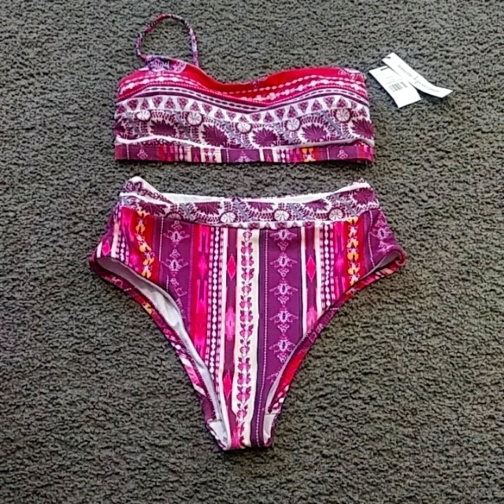 Nanette Lepore Aster Two-Piece swimsuit Sz 6